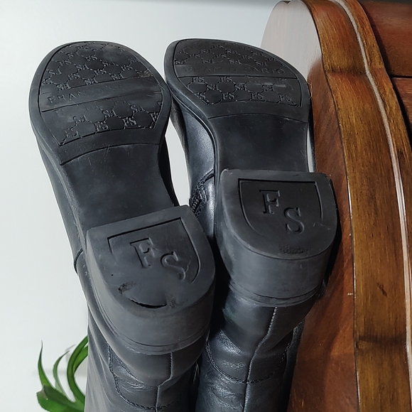 Boots: Knee high leather two toned boots - Picture 8 of 8